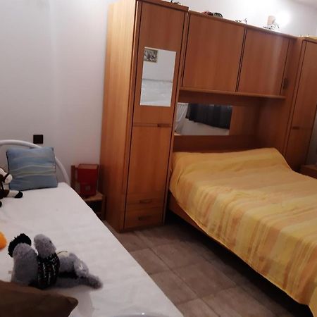 Le Calme Apartment Viviers Bagian luar foto