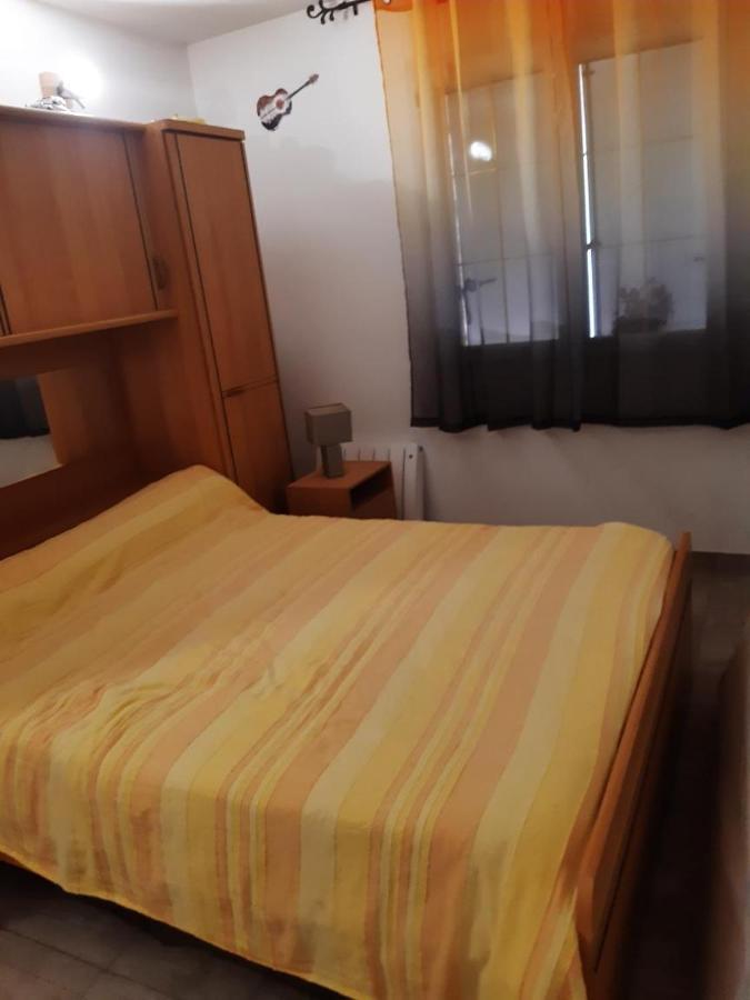 Le Calme Apartment Viviers Bagian luar foto